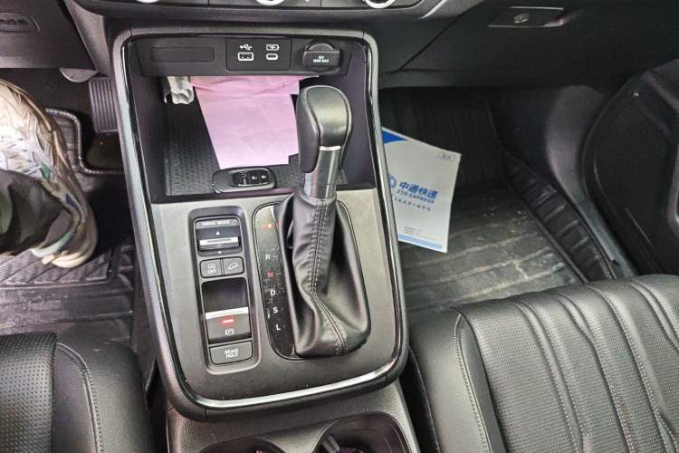 Used Honda Breeze 2023 240TURBO Two-Wheel-Drive Luxury Edition 5 Seats Gear Lever
