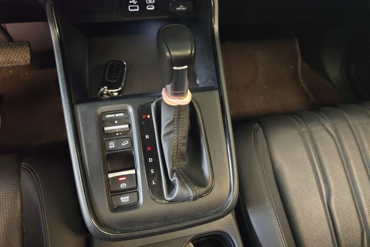 Used Honda Breeze 2023 240TURBO Two-Wheel-Drive Luxury Edition 5 Seats Gear Lever