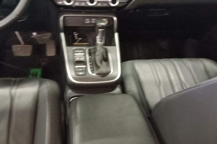 Used Honda Breeze 2023 240TURBO Four-Wheel Drive Luxury Edition 5 Seats Gear Lever