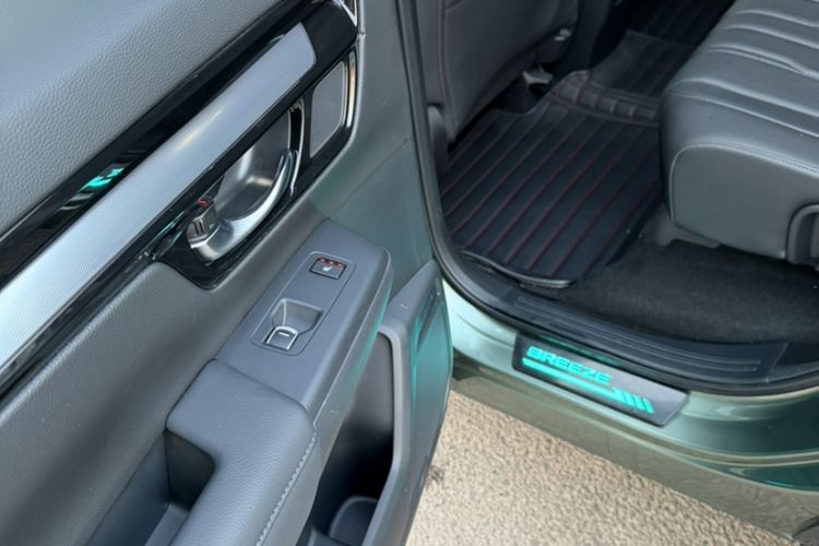 Used Honda Breeze 2023 240TURBO Four-Wheel Drive Luxury Edition 5 Seats Interior 12