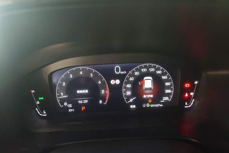 Used Honda Breeze 2023 240TURBO Two-Wheel-Drive Luxury Edition 5 Seats Odometer Close Up