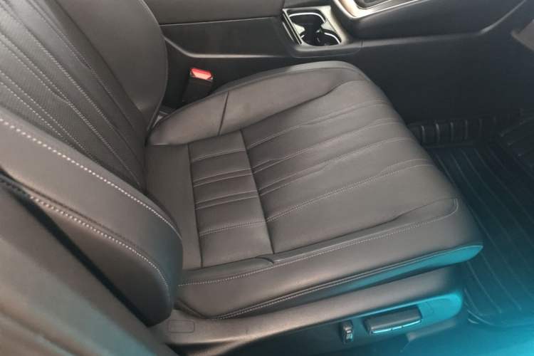 Used Honda Breeze 2023 240TURBO Four-Wheel Drive Luxury Edition 5 Seats Right Front Seat