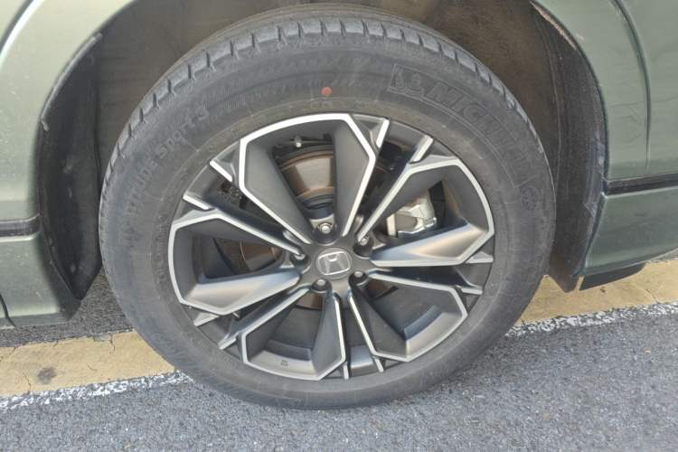 Used Honda Breeze 2023 240TURBO Four-Wheel Drive Luxury Edition 5 Seats Right Front Wheel Hub
