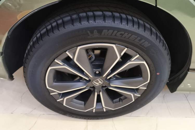 Used Honda Breeze 2023 240TURBO Four-Wheel Drive Luxury Edition 5 Seats Right Rear Wheel Hub