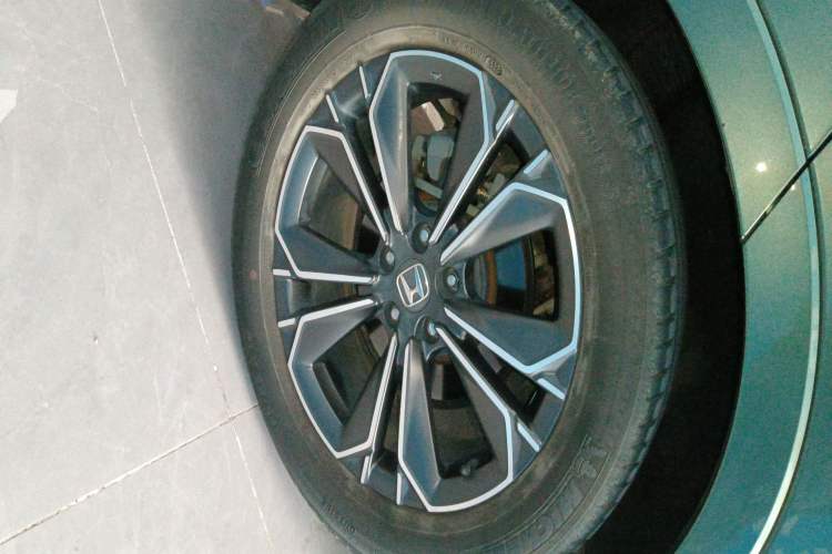 Used Honda Breeze 2023 240TURBO Four-Wheel Drive Luxury Edition 5 Seats Right Rear Wheel Hub