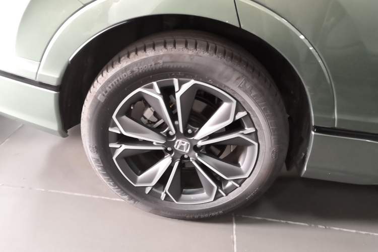 Used Honda Breeze 2023 240TURBO Four-Wheel Drive Luxury Edition 5 Seats Right Rear Wheel Hub
