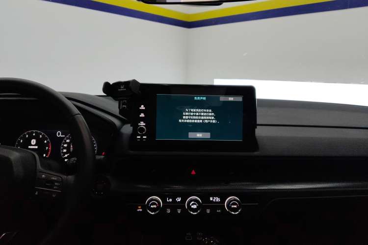 Used Honda Breeze 2023 240TURBO Two-Wheel-Drive Luxury Edition 5 Seats Audio And AC Panel