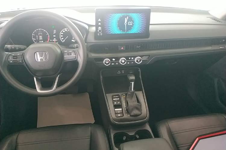 Used Honda Breeze 2023 240TURBO Two-Wheel Drive Elite Edition 5 Seats Audio And AC Panel
