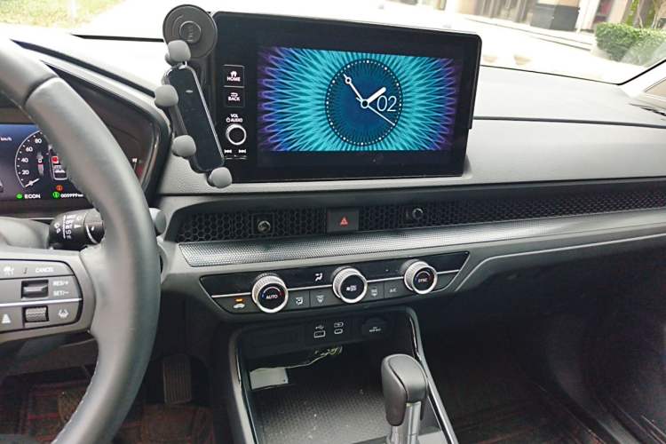 Used Honda Breeze 2023 240TURBO Two-Wheel-Drive Luxury Edition 5 Seats Audio And AC Panel