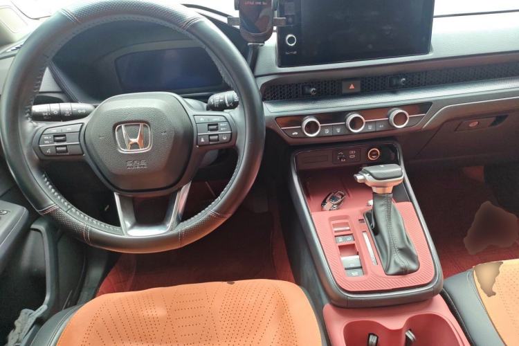 Used Honda Breeze 2023 240TURBO Two-Wheel-Drive Luxury PRO 7-Seater Center Console