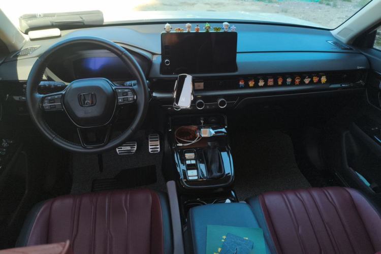 Used Honda Breeze 2023 240TURBO Two-Wheel-Drive Luxury Edition 5 Seats Center Console