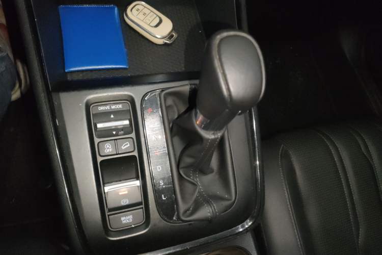 Used Honda Breeze 2023 240TURBO Two-Wheel-Drive Luxury Edition 5 Seats Gear Lever