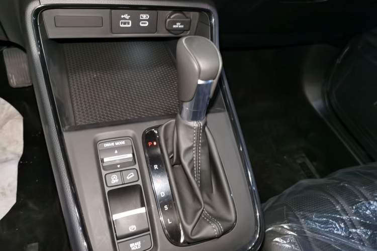 Used Honda Breeze 2023 240TURBO Two-Wheel-Drive Prestige Edition 5 Seats Gear Lever
