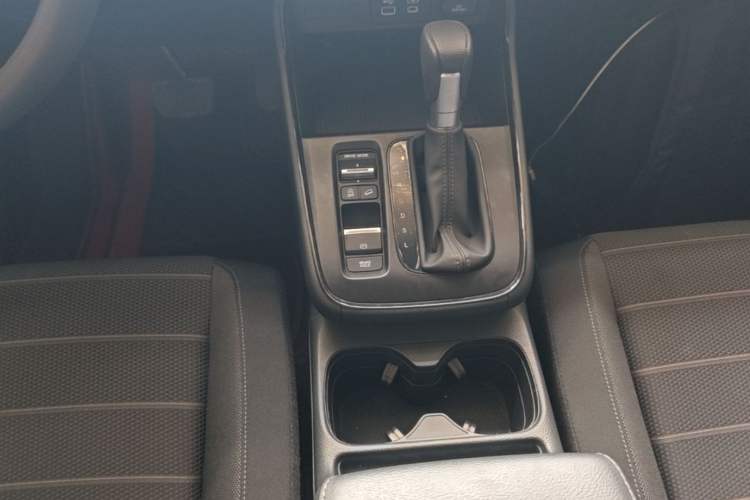 Used Honda Breeze 2023 240TURBO Two-Wheel Drive Elite Edition 5 Seats Gear Lever