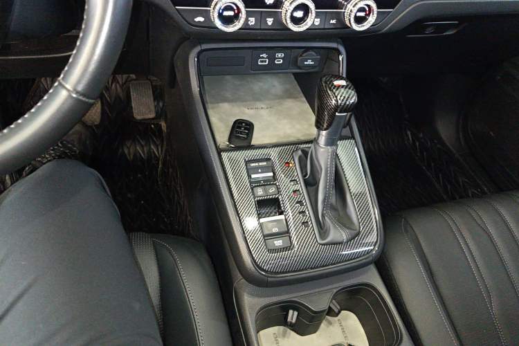 Used Honda Breeze 2023 240TURBO Two-Wheel-Drive Luxury Edition 5 Seats Gear Lever