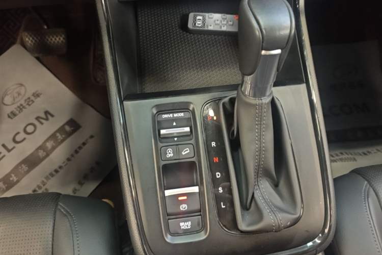 Used Honda Breeze 2023 240TURBO Two-Wheel-Drive Luxury Edition 5 Seats Gear Lever