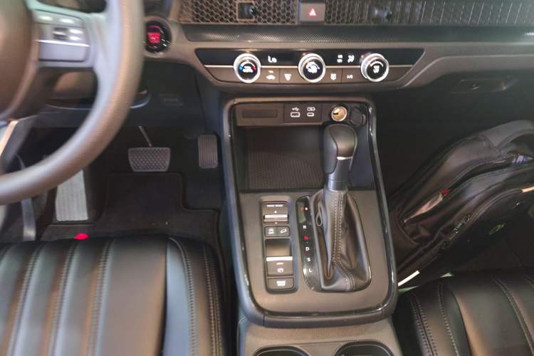 Used Honda Breeze 2023 240TURBO Two-Wheel Drive Elite Edition 5 Seats Gear Lever
