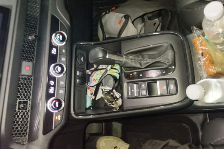 Used Honda Breeze 2023 240TURBO Two-Wheel-Drive Luxury Edition 5 Seats Gear Lever