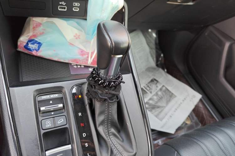 Used Honda Breeze 2023 240TURBO Two-Wheel-Drive Luxury Edition 5 Seats Gear Lever