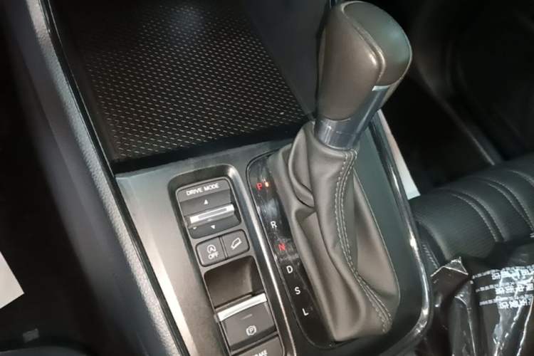 Used Honda Breeze 2023 240TURBO Two-Wheel-Drive Prestige Edition 5 Seats Gear Lever