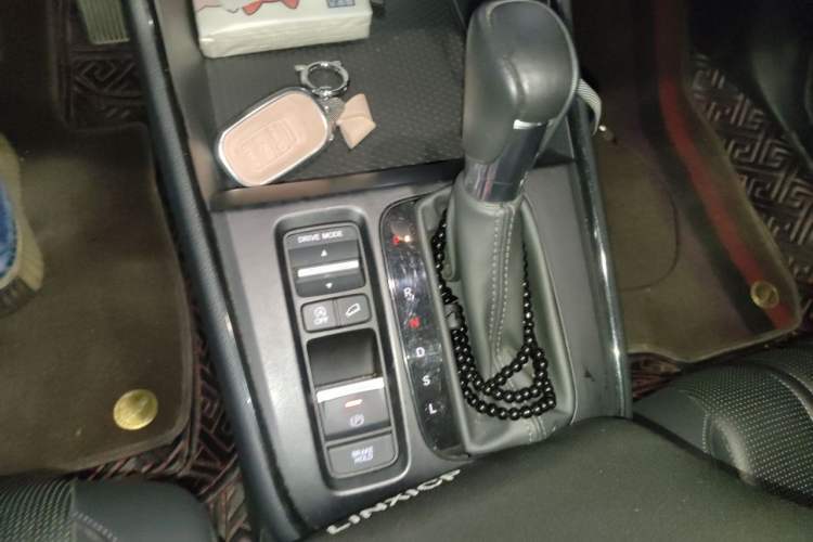 Used Honda Breeze 2023 240TURBO Two-Wheel-Drive Luxury Edition 5 Seats Gear Lever