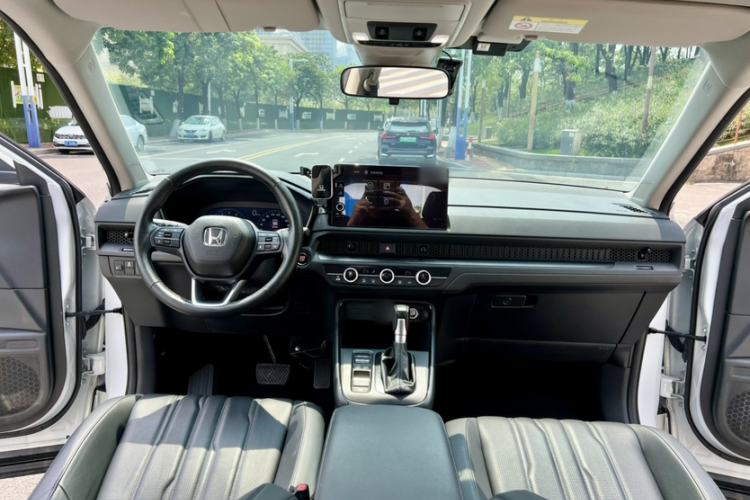 Used Honda Breeze 2023 240TURBO Two-Wheel-Drive Luxury Edition 5 Seats Interior 10