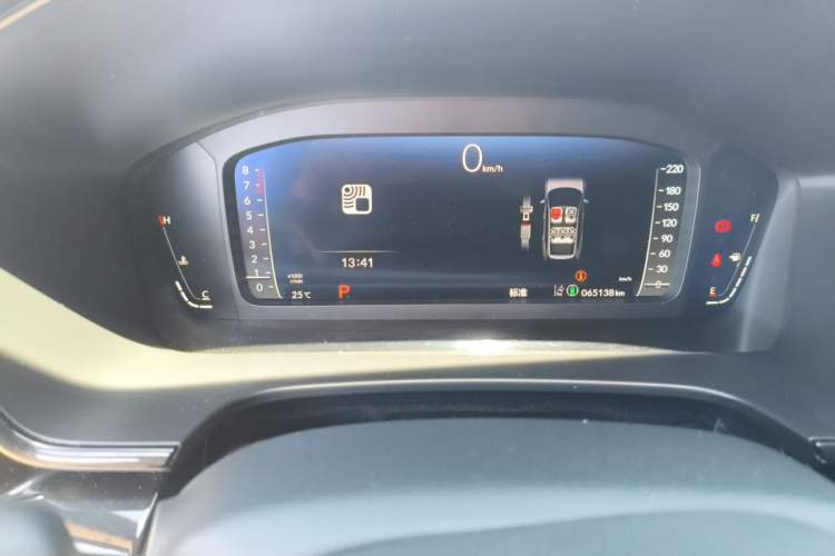 Used Honda Breeze 2023 240TURBO Two-Wheel-Drive Luxury Edition 5 Seats Odometer Close Up