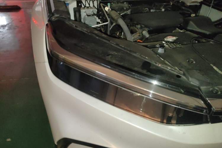 Used Honda Breeze 2023 240TURBO Two-Wheel-Drive Luxury Edition 5 Seats Right Front Headlight