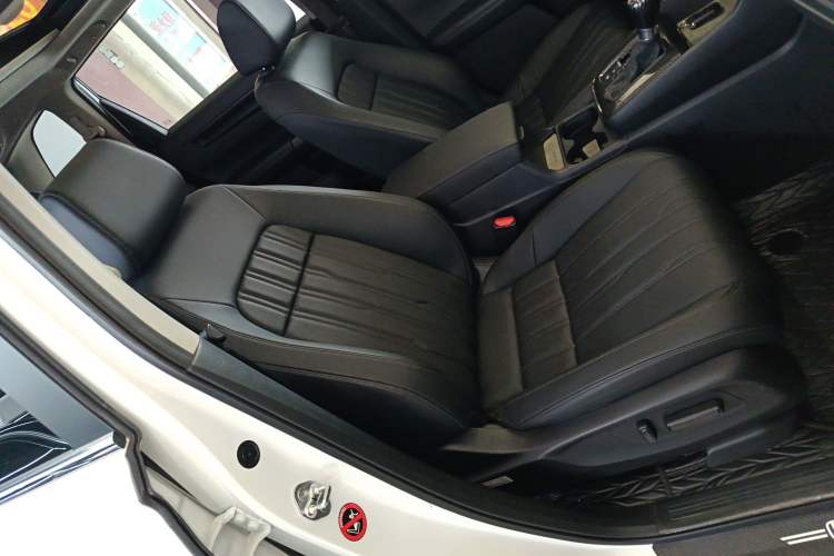 Used Honda Breeze 2023 240TURBO Two-Wheel-Drive Luxury Edition 5 Seats Right Front Seat