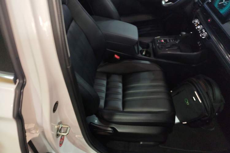 Used Honda Breeze 2023 240TURBO Two-Wheel Drive Elite Edition 5 Seats Right Front Seat