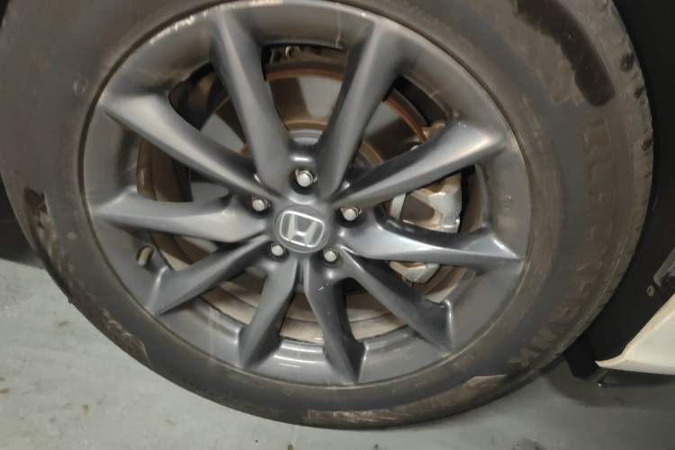 Used Honda Breeze 2023 240TURBO Two-Wheel-Drive Prestige Edition 5 Seats Right Front Wheel Hub