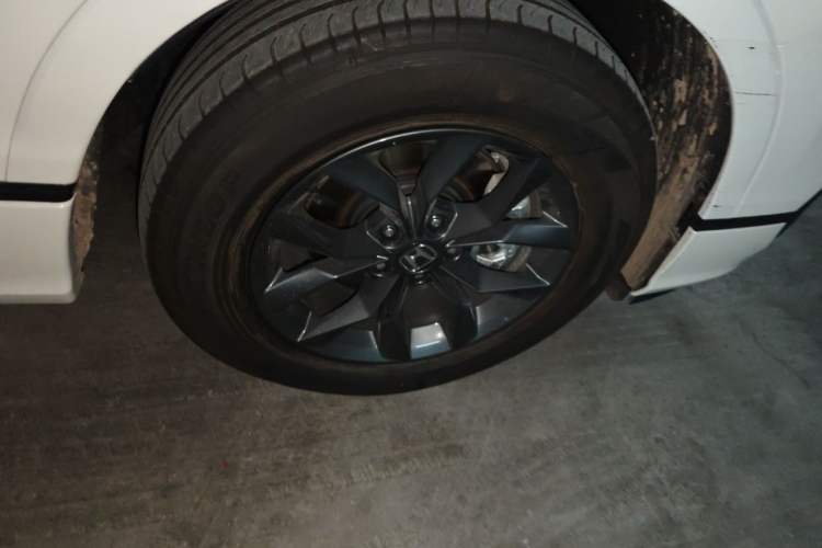 Used Honda Breeze 2023 240TURBO Two-Wheel-Drive Luxury Edition 5 Seats Right Front Wheel Hub