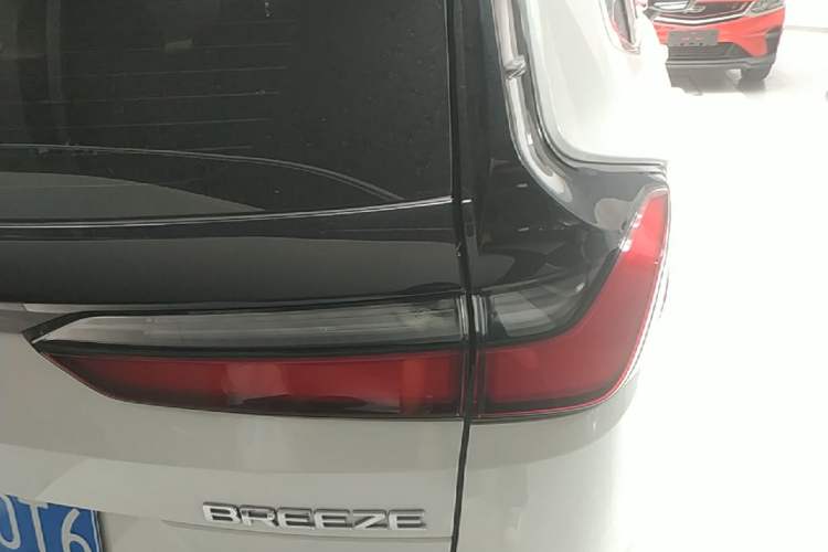 Used Honda Breeze 2023 240TURBO Two-Wheel-Drive Luxury Edition 5 Seats Right Rear Taillight