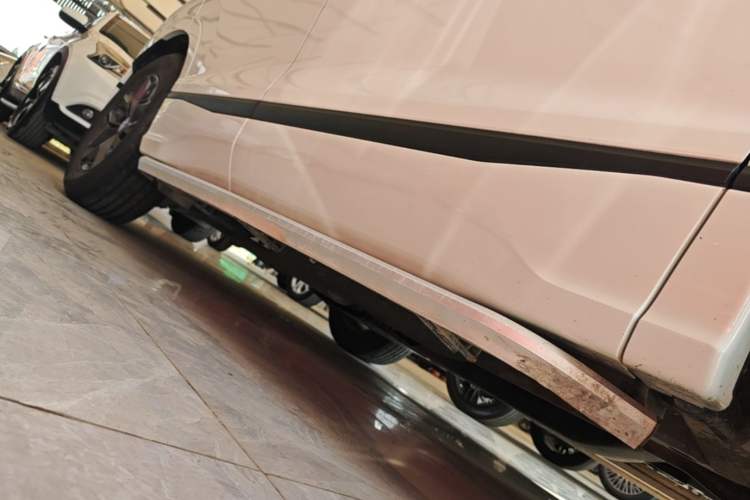 Used Honda Breeze 2023 240TURBO Two-Wheel Drive Elite Edition 5 Seats Right Side Sill