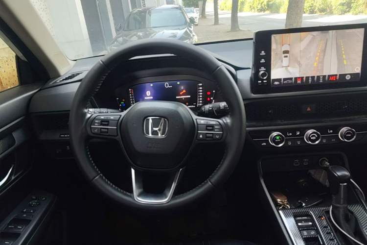 Used Honda Breeze 2023 240TURBO Two-Wheel-Drive Luxury PRO 7-Seater Steering Wheel
