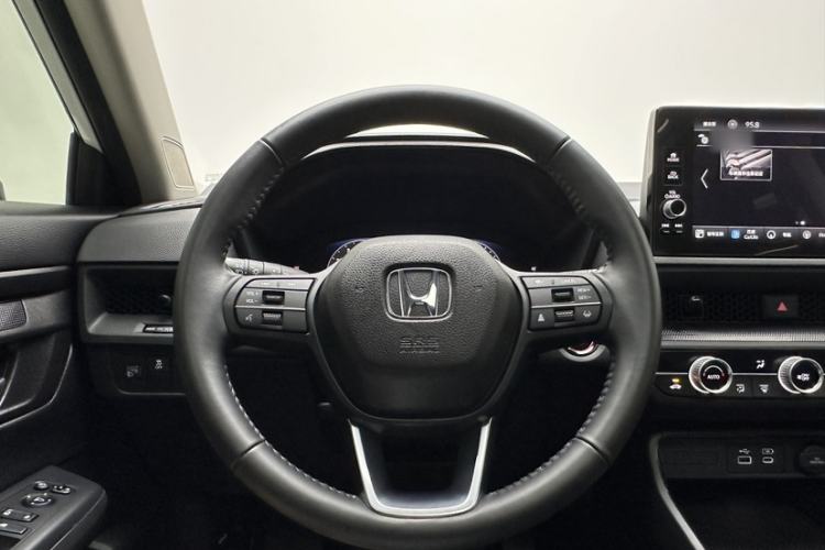 Used Honda Breeze 2023 240TURBO Two-Wheel-Drive Luxury Edition 5 Seats Steering Wheel