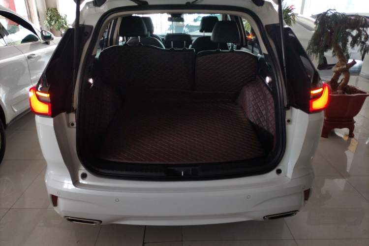 Used Honda Breeze 2023 240TURBO Two-Wheel-Drive Luxury Edition 5 Seats Trunk