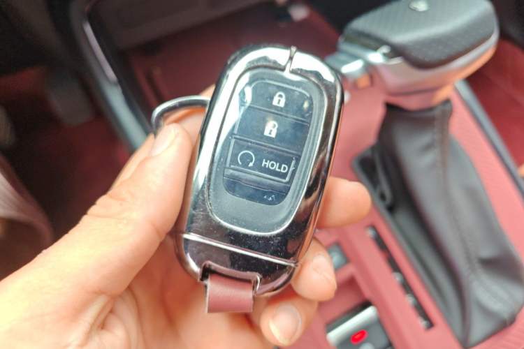 Used Honda Breeze 2023 240TURBO Two-Wheel-Drive Luxury PRO 7-Seater Vehicle Key