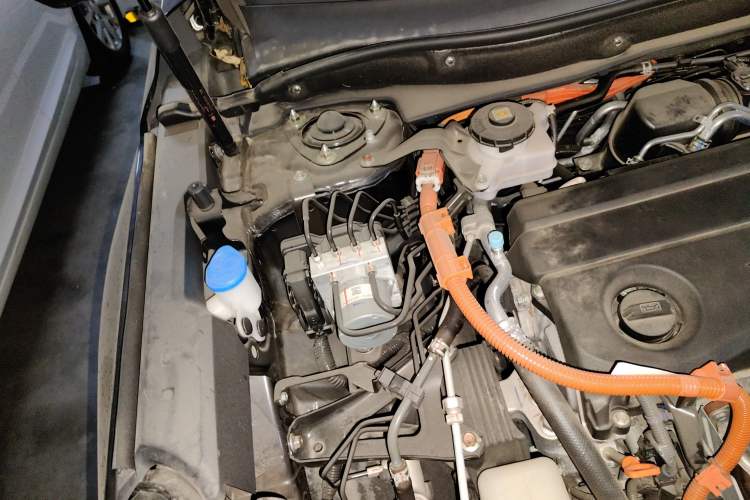Used Honda Breeze 2024 eHEV Two-Wheel Drive Premium Edition Engine Bay Right
