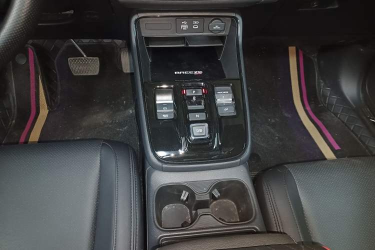 Used Honda Breeze 2024 eHEV Two-Wheel-Drive Luxury Edition Gear Lever