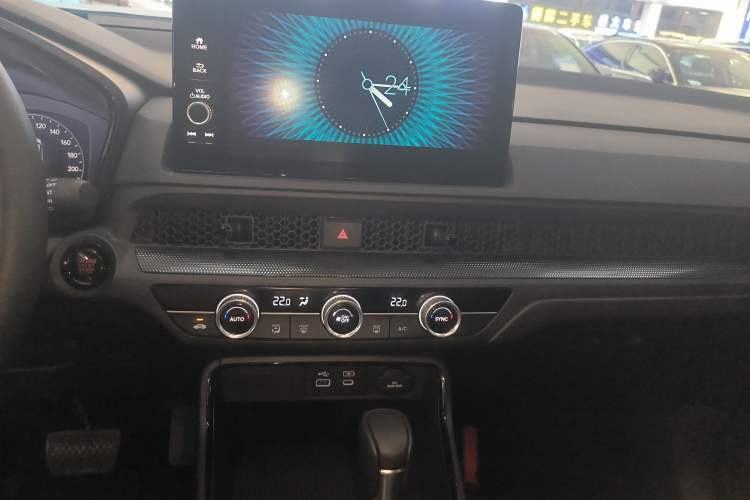 Used Honda Breeze 2025 240TURBO Two-Wheel-Drive Luxury Edition 5 Seats Audio And AC Panel