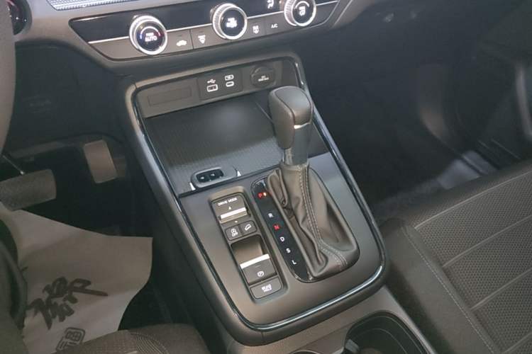 Used Honda Breeze 2025 240TURBO Two-Wheel Drive Elite Edition 5 Seats Gear Lever