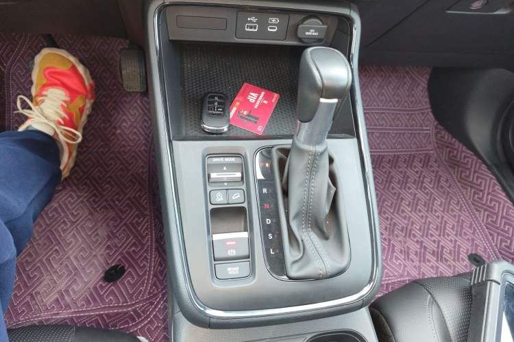 Used Honda Breeze 2025 240TURBO Two-Wheel-Drive Prestige Edition 5 Seats Gear Lever