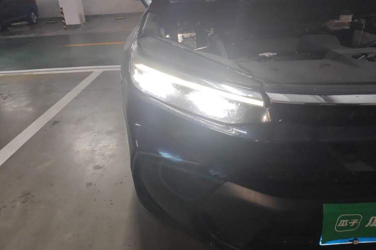 Used Honda Breeze 2025 240TURBO Two-Wheel-Drive Luxury Edition 5 Seats Right Front Headlight