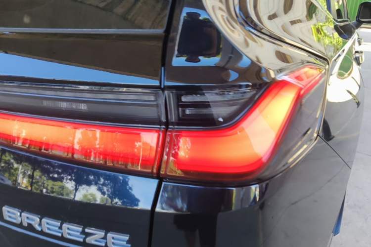 Used Honda Breeze 2025 240TURBO Two-Wheel Drive Elite Edition 5 Seats Right Rear Taillight