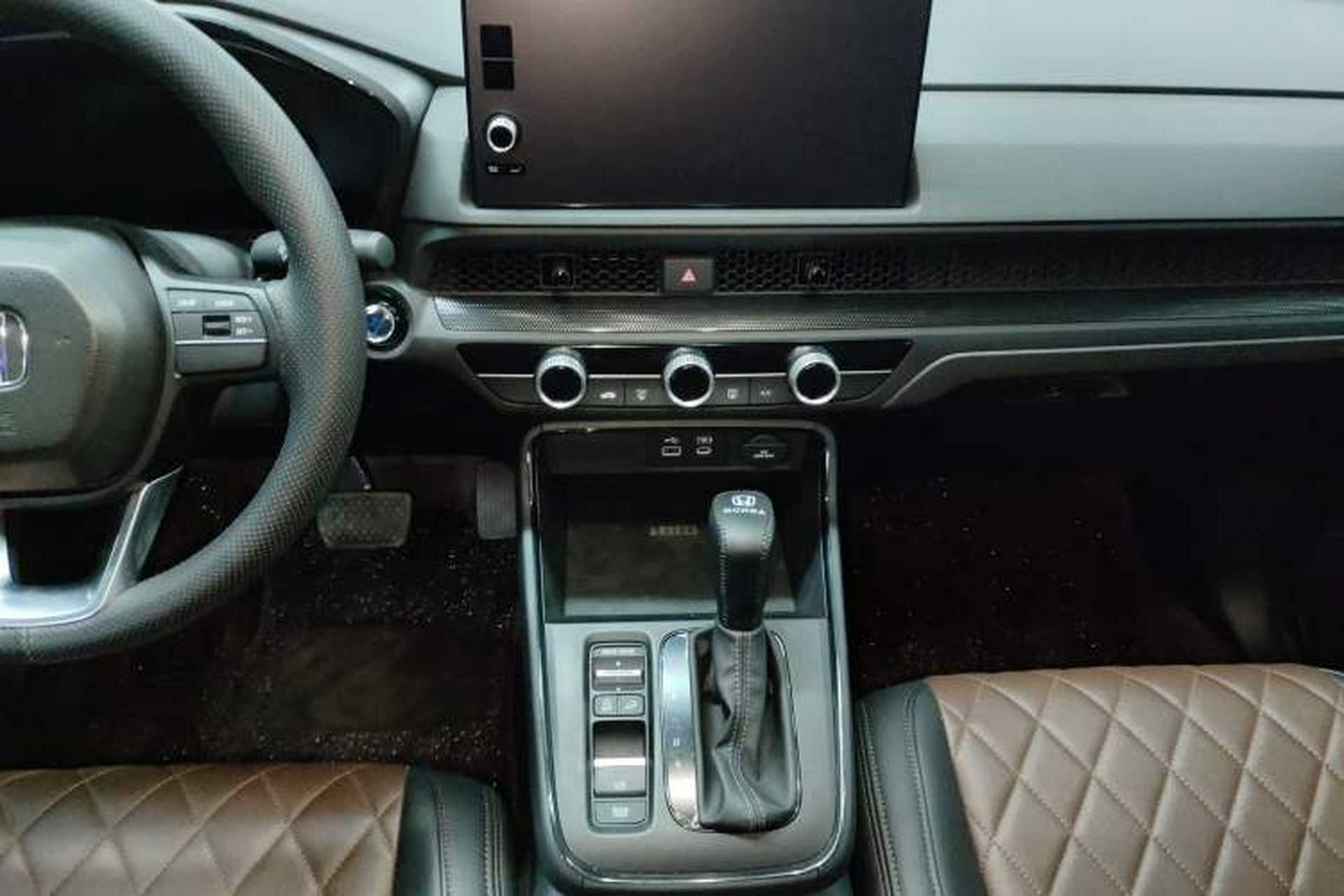 Used Honda Breeze 2025 240TURBO Two-Wheel Drive Elite Edition 5 Seats Audio And AC Panel