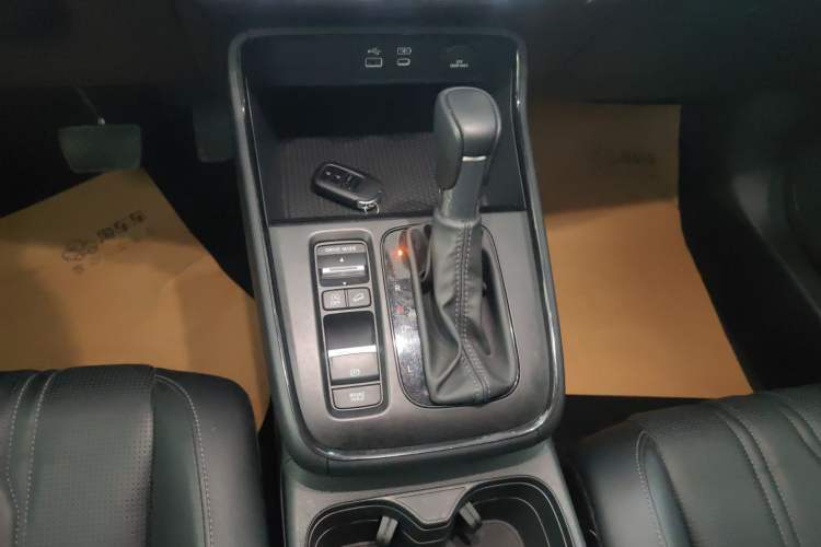 Used Honda Breeze 2025 240TURBO Two-Wheel-Drive Luxury Edition 5 Seats Gear Lever