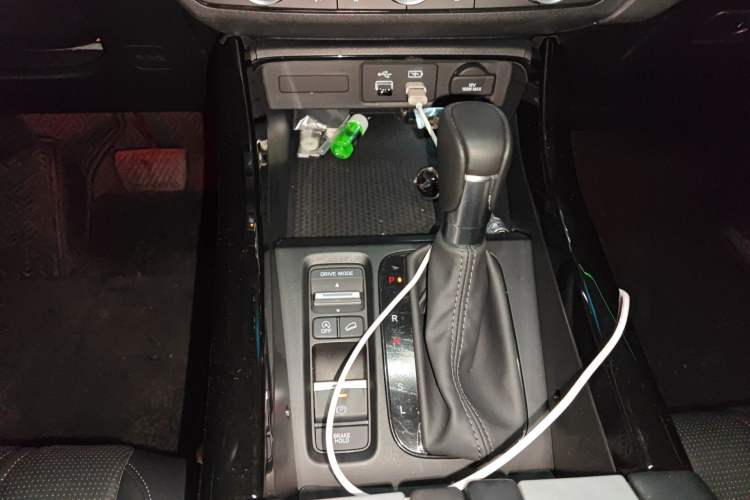 Used Honda Breeze 2025 240TURBO Two-Wheel-Drive Luxury Edition 7 Seats Gear Lever
