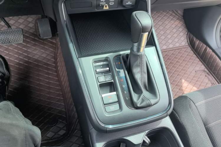 Used Honda Breeze 2025 240TURBO Two-Wheel Drive Elite Edition 5 Seats Gear Lever