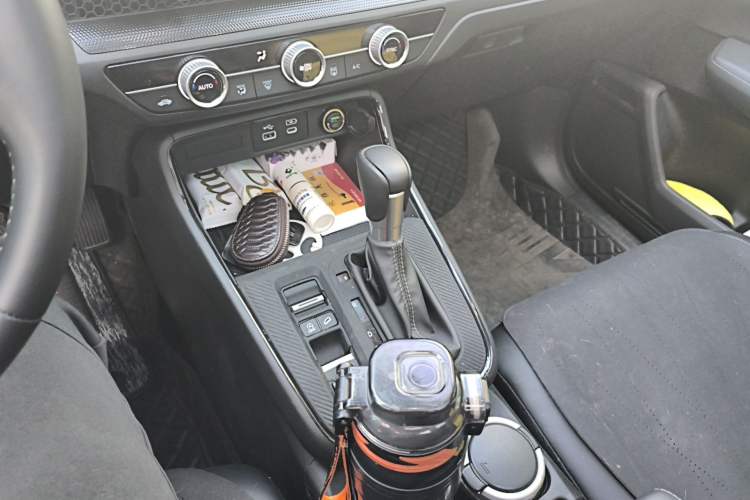 Used Honda Breeze 2025 240TURBO Two-Wheel-Drive Luxury Edition 5 Seats Gear Lever